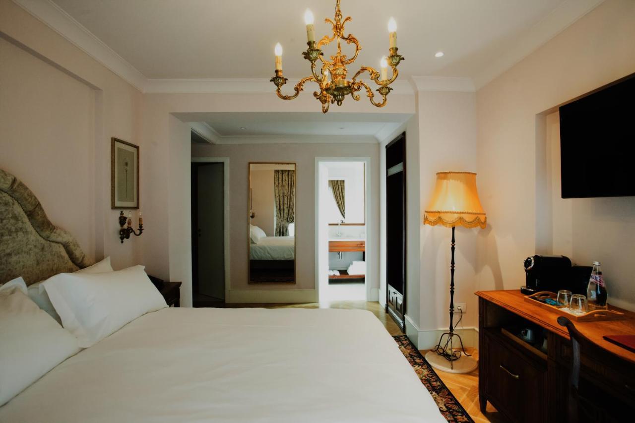 Ebel Boutique Hotel ติรานา ภายนอก รูปภาพ