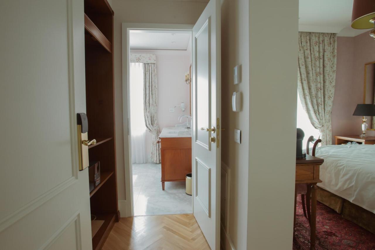 Ebel Boutique Hotel ติรานา ภายนอก รูปภาพ