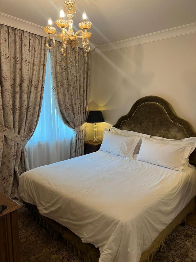 Ebel Boutique Hotel ติรานา ภายนอก รูปภาพ
