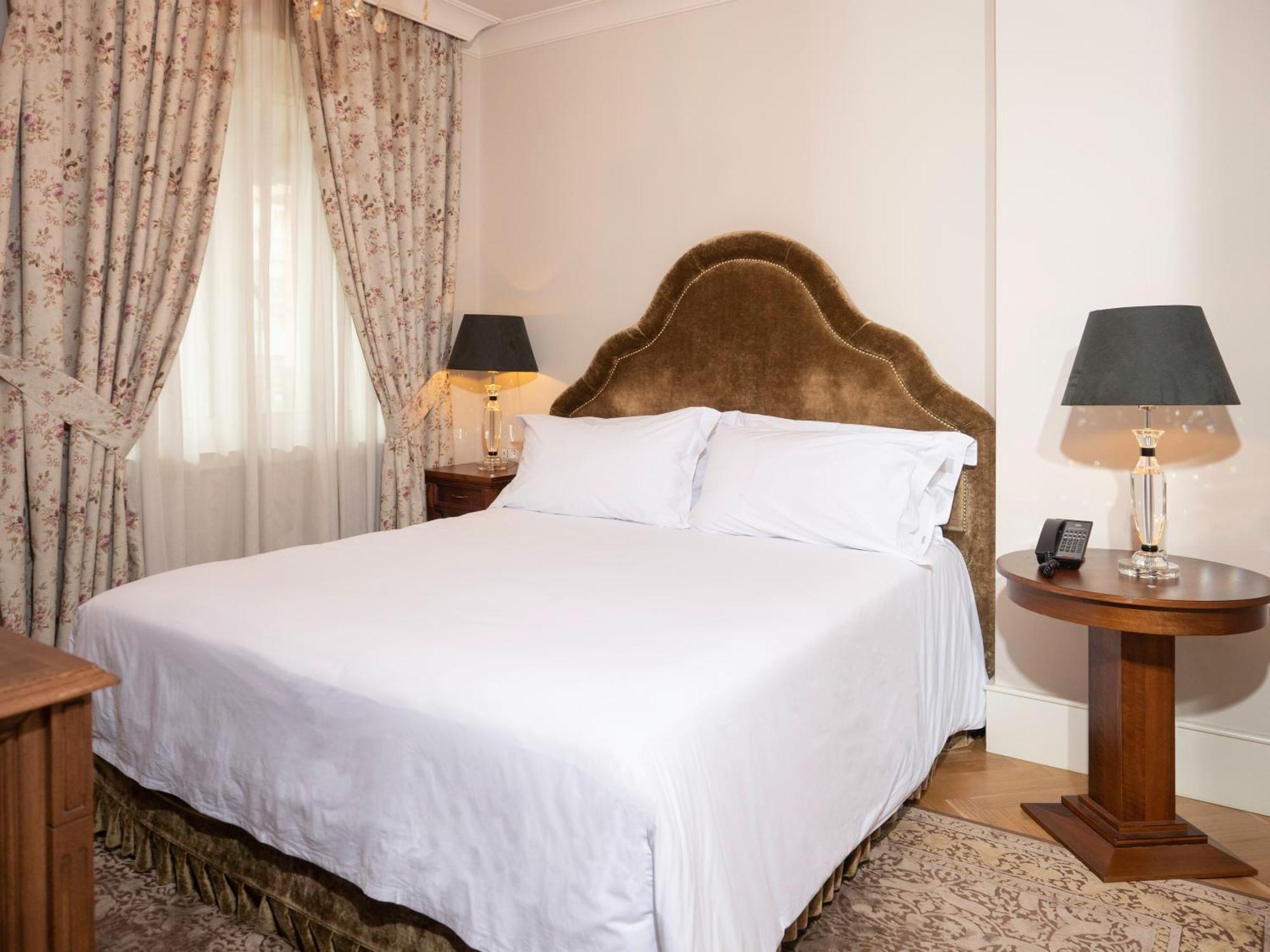 Ebel Boutique Hotel ติรานา ภายนอก รูปภาพ